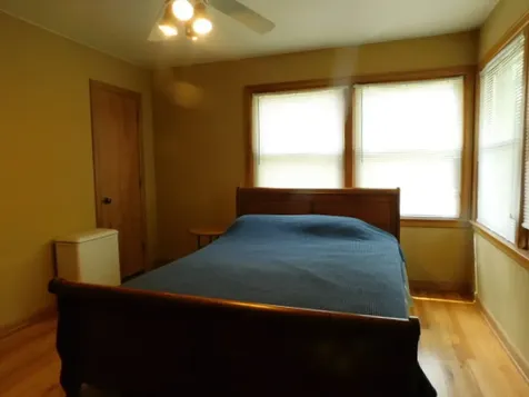 1421 Parkview Avenue Rockford IL 61107