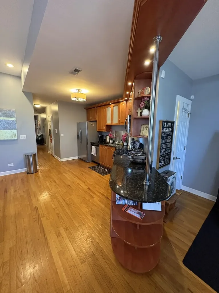 6435 South Kenwood Avenue Chicago IL 60637