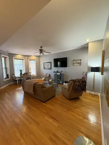 6435 South Kenwood Avenue Chicago IL 60637