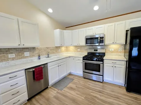 963 Brown Drive Momence IL 60954