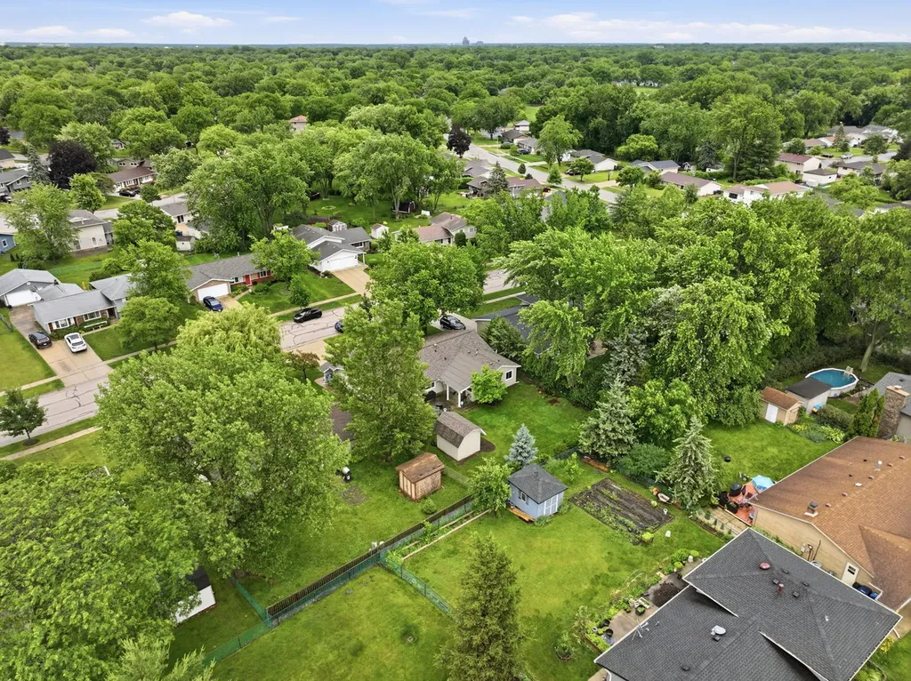 128 Patricia Drive Schaumburg IL 60193