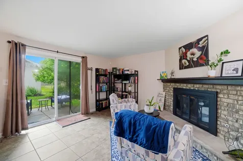 128 Patricia Drive Schaumburg IL 60193