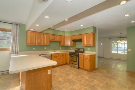 134 South 19th Street St. Charles IL 60174