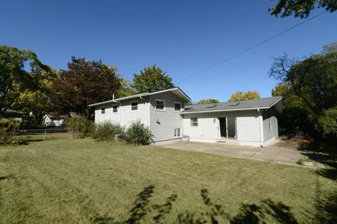 134 South 19th Street St. Charles IL 60174