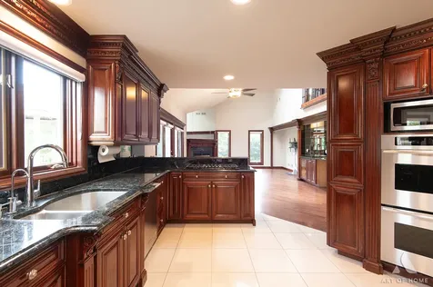1290 119TH Street Lemont IL 60439