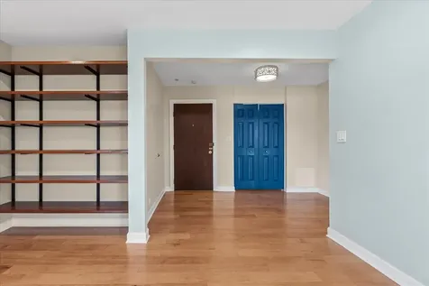 930 Hinman Avenue Evanston IL 60202
