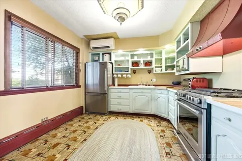 3728 Cuyler Avenue Berwyn IL 60402