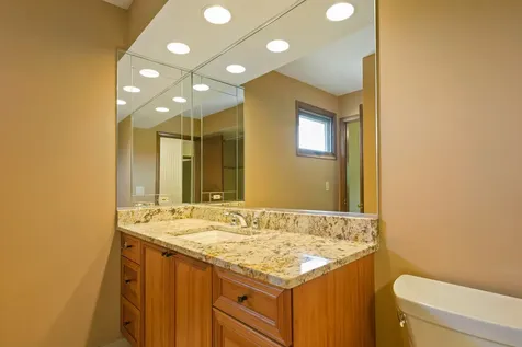 532 Summit Drive Schaumburg IL 60193