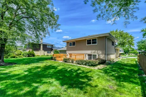 532 Summit Drive Schaumburg IL 60193