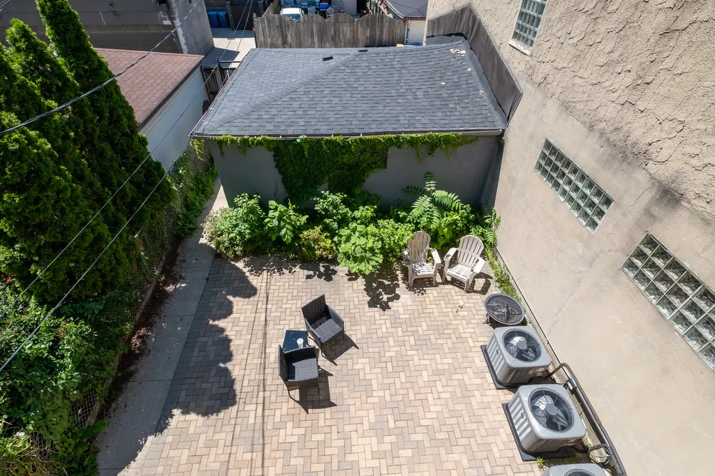 2017 West Huron Street Chicago IL 60612