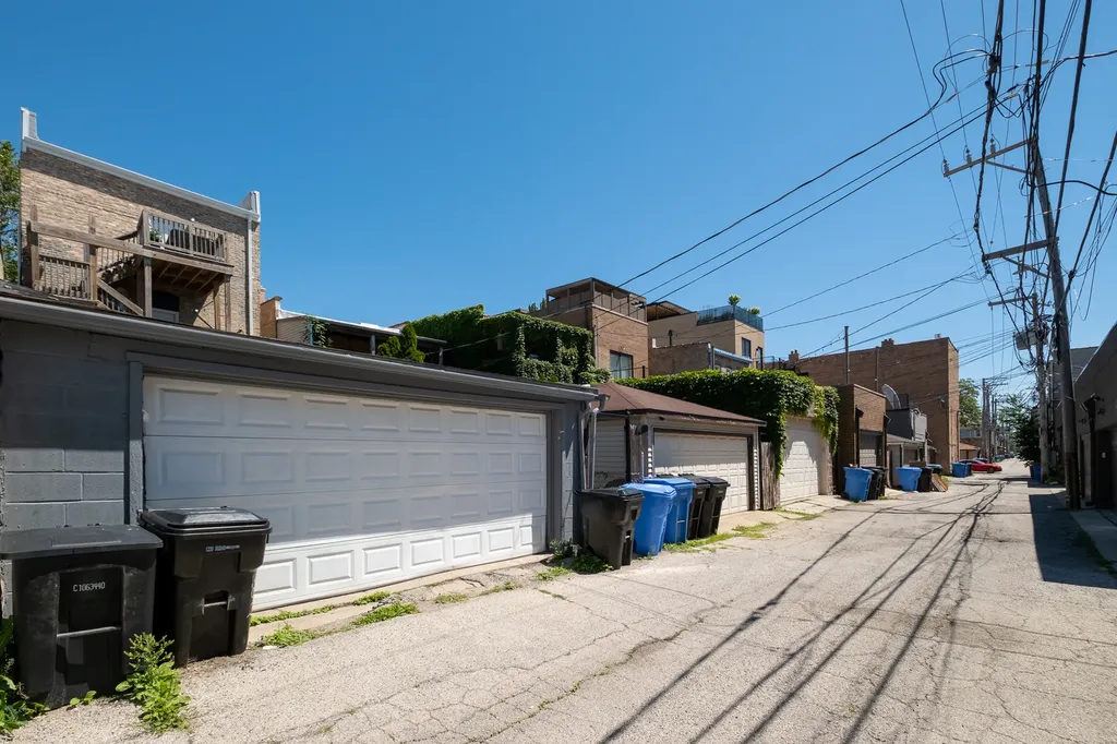 2017 West Huron Street Chicago IL 60612