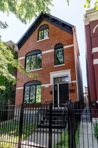 2017 West Huron Street Chicago IL 60612