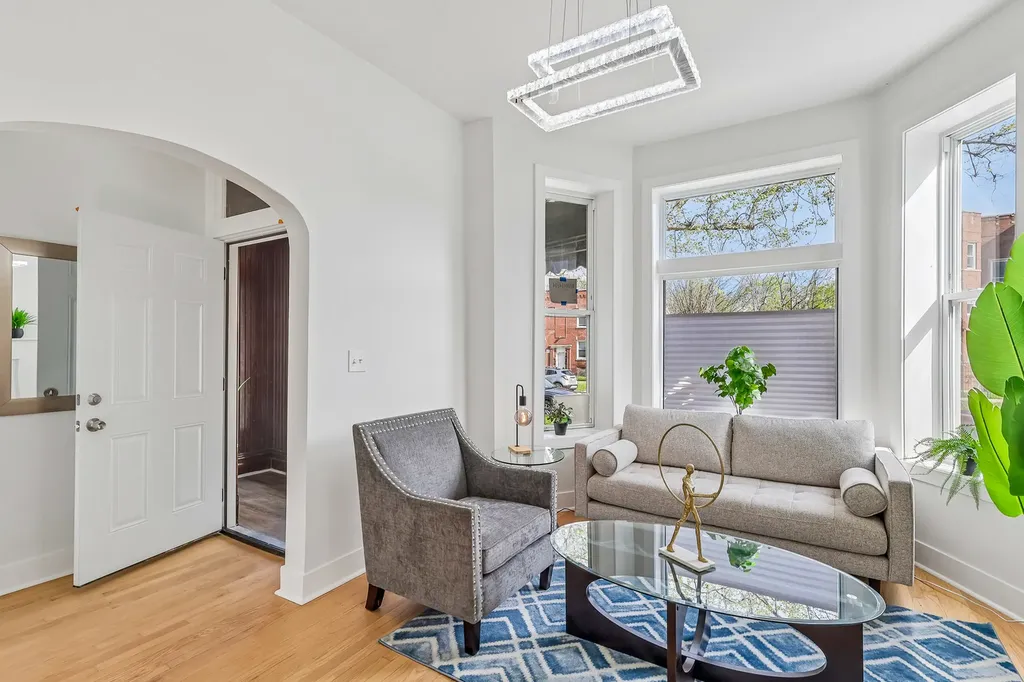 4351 West Maypole Avenue Chicago IL 60624