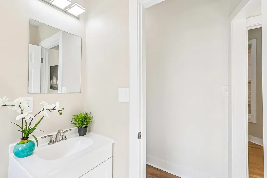 4351 West Maypole Avenue Chicago IL 60624