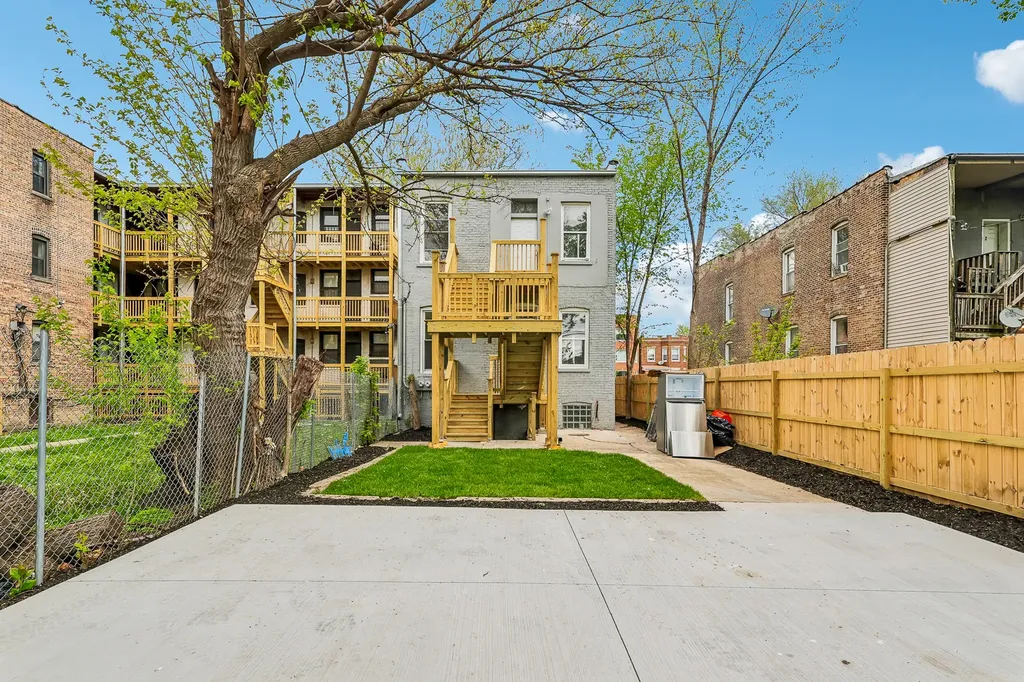 4351 West Maypole Avenue Chicago IL 60624