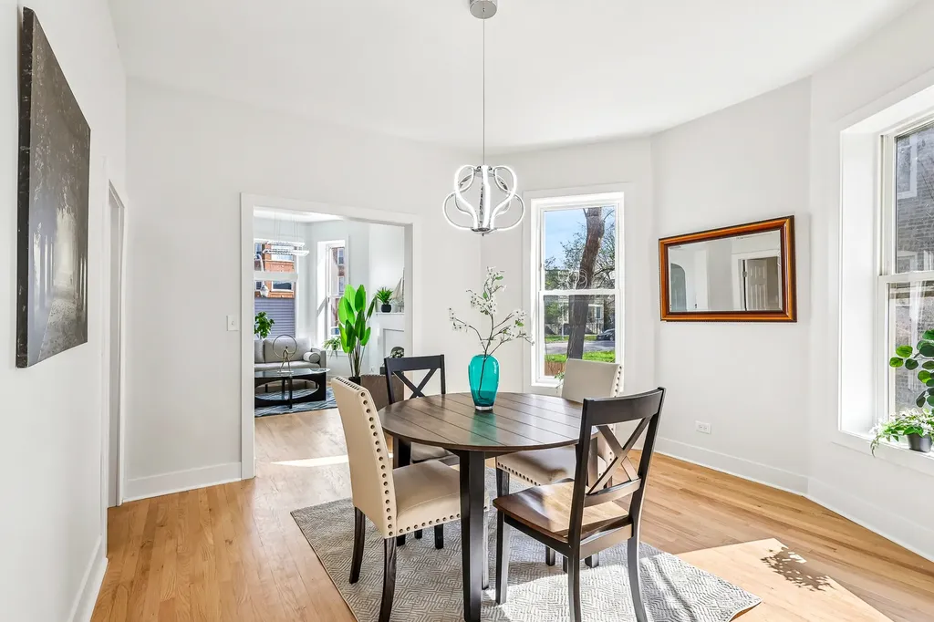 4351 West Maypole Avenue Chicago IL 60624