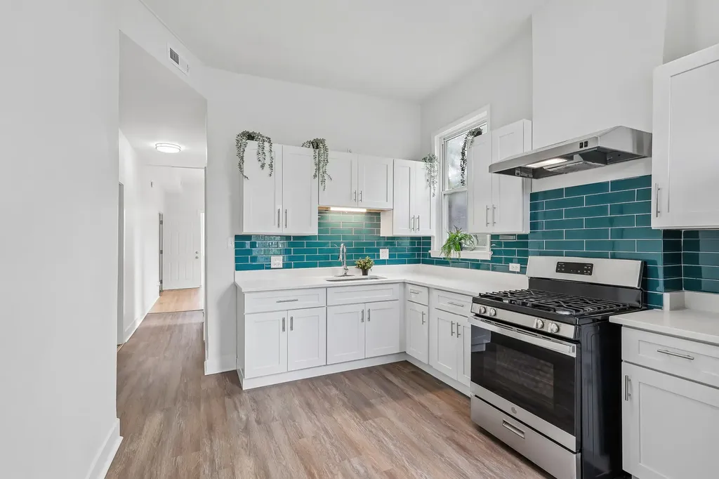 4351 West Maypole Avenue Chicago IL 60624