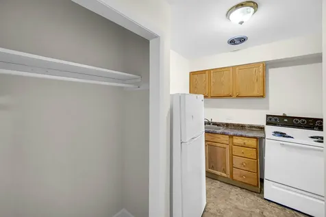 184 West 147th Street Harvey IL 60426