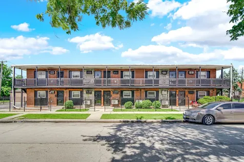 184 West 147th Street Harvey IL 60426