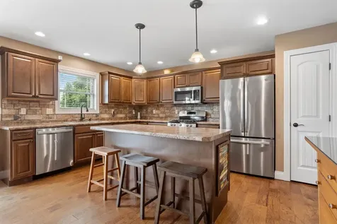 1705 Oliger Drive Mahomet IL 61853