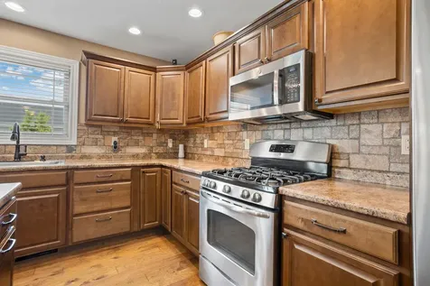 1705 Oliger Drive Mahomet IL 61853