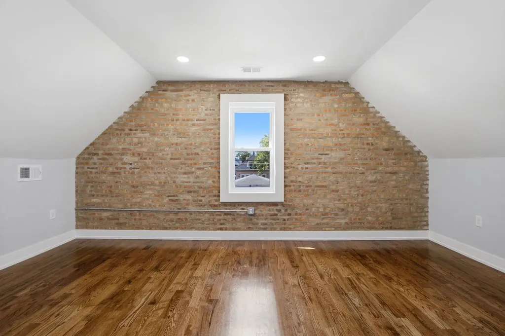 1465 West 72nd Street Chicago IL 60636