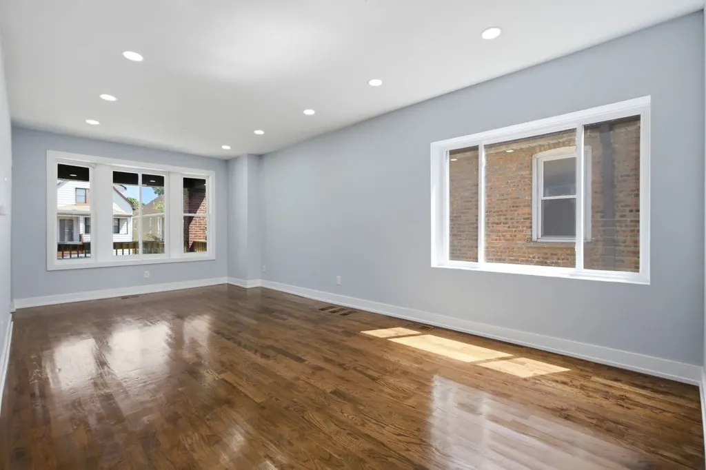 1465 West 72nd Street Chicago IL 60636