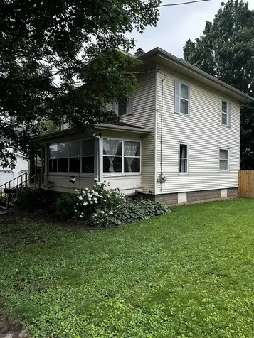 407 North Genesee Street Morrison IL 61270