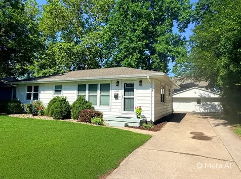 1003 Mcgregor Street Bloomington IL 61701