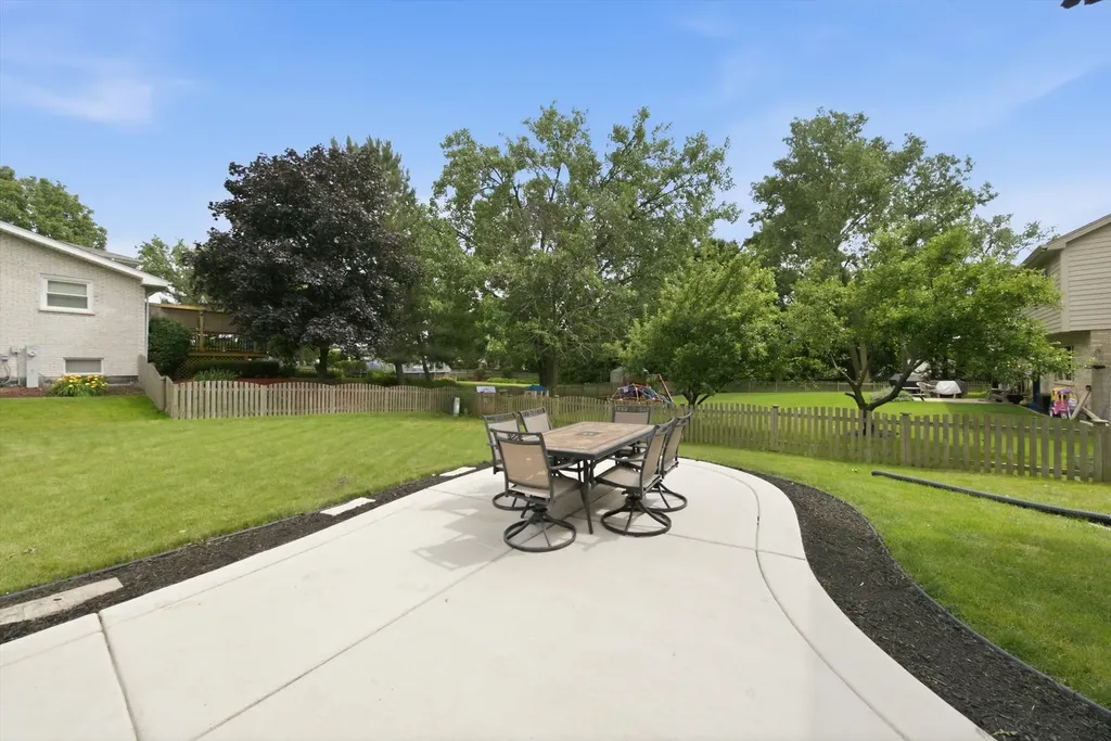 1309 East North Street Lockport IL 60441