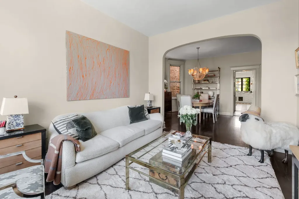 1959 West Balmoral Avenue Chicago IL 60640
