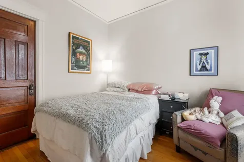 1959 West Balmoral Avenue Chicago IL 60640