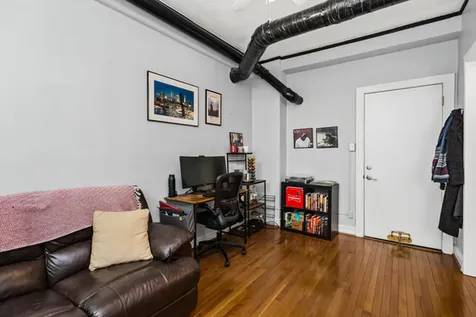 604 West Addison Avenue Chicago IL 60613