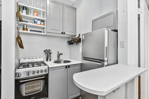 604 West Addison Avenue Chicago IL 60613
