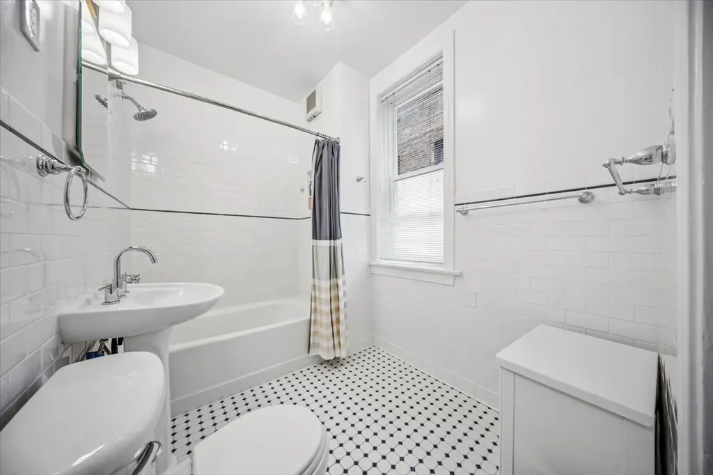 5333 South Cornell Avenue Chicago IL 60615