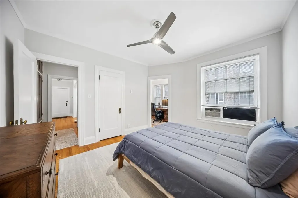 5333 South Cornell Avenue Chicago IL 60615