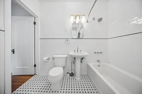 5333 South Cornell Avenue Chicago IL 60615