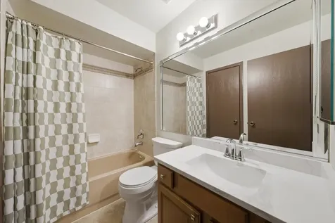 1 West Stonebridge Court Palos Hills IL 60465