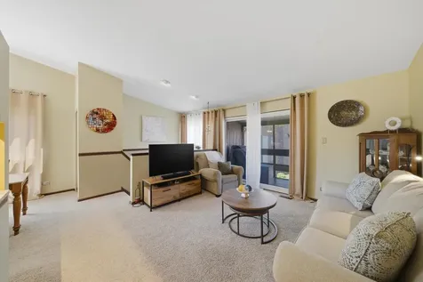 1 West Stonebridge Court Palos Hills IL 60465