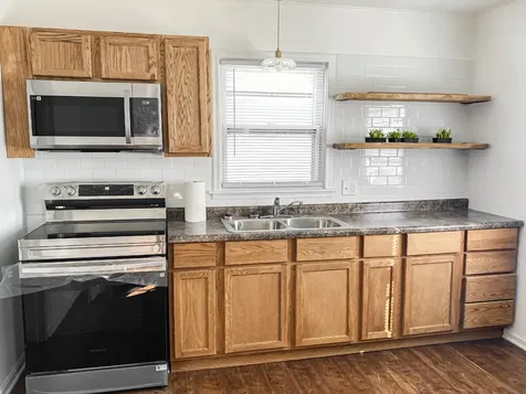 2219 Barton Boulevard Rockford IL 61103