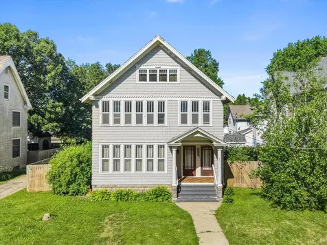 515 North Hennepin Avenue Dixon IL 61021