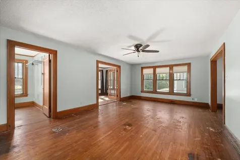 515 North Hennepin Avenue Dixon IL 61021