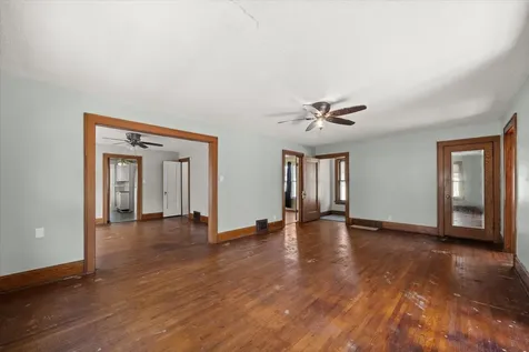 515 North Hennepin Avenue Dixon IL 61021