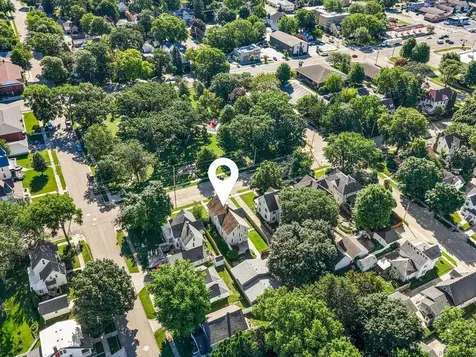 515 North Hennepin Avenue Dixon IL 61021
