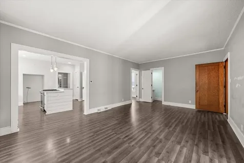 515 North Hennepin Avenue Dixon IL 61021