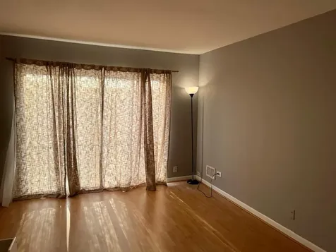 9482 Bay Colony Drive Des Plaines IL 60016