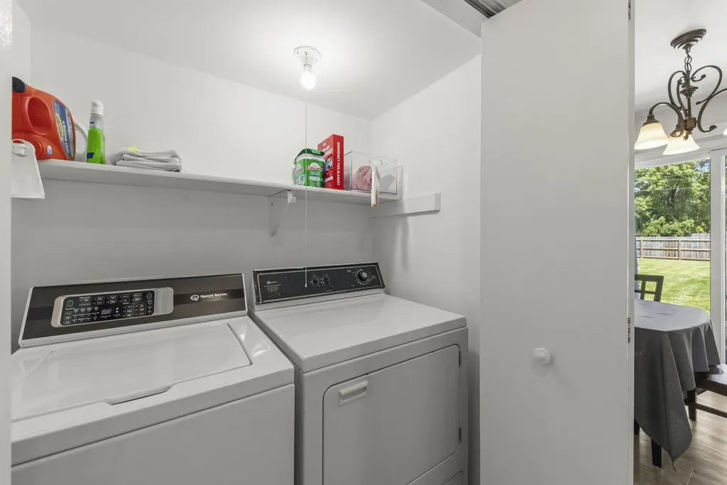 3020 Middlebury Court Aurora IL 60504