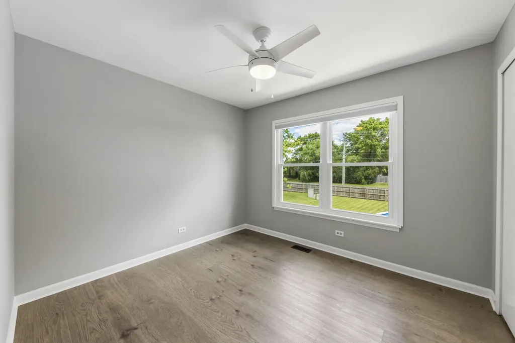 3020 Middlebury Court Aurora IL 60504
