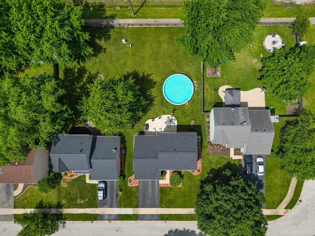 3020 Middlebury Court Aurora IL 60504
