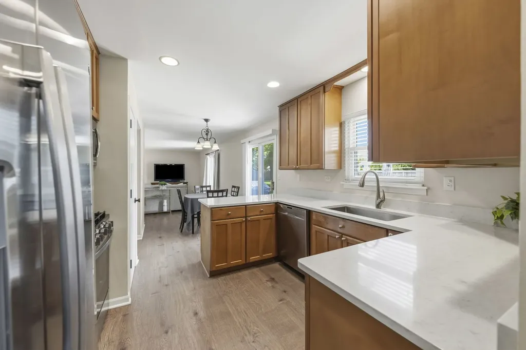 3020 Middlebury Court Aurora IL 60504